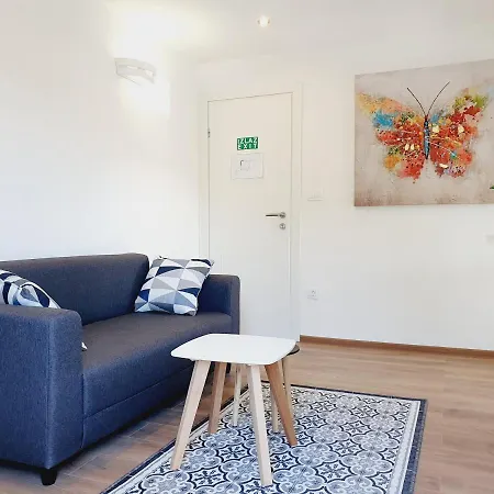 Apartment White House *
