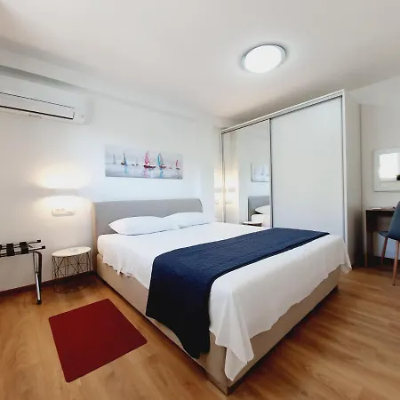 Apartment White House *
