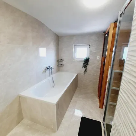 White House 두기라트